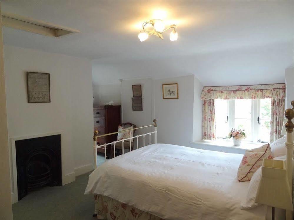 Huxham Farmhouse Panzió East Pennard Kültér fotó